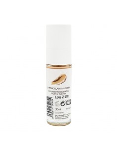 Maquillaje fluido natural de color porcelana 2
