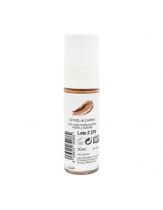Maquillaje fluido natural de color miel 2